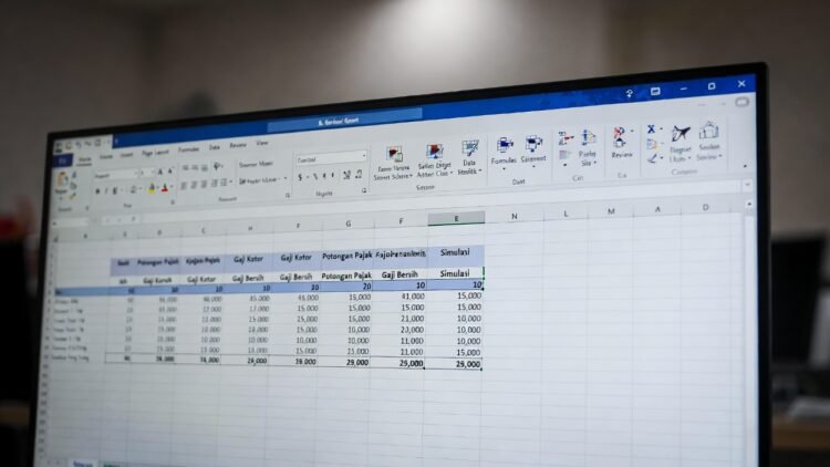 Cara Menghitung Potongan Pajak THR 2026: Simulasi Excel Gross ke Net Lengkap